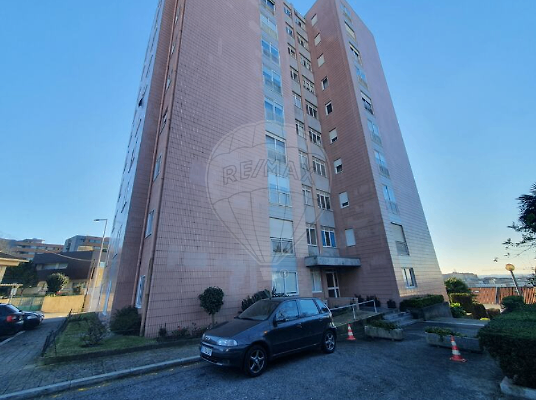 Apartamento T3 à venda em Maia