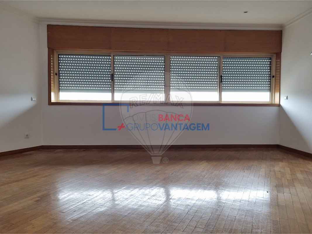 Apartamento T3 à venda em Gondomar