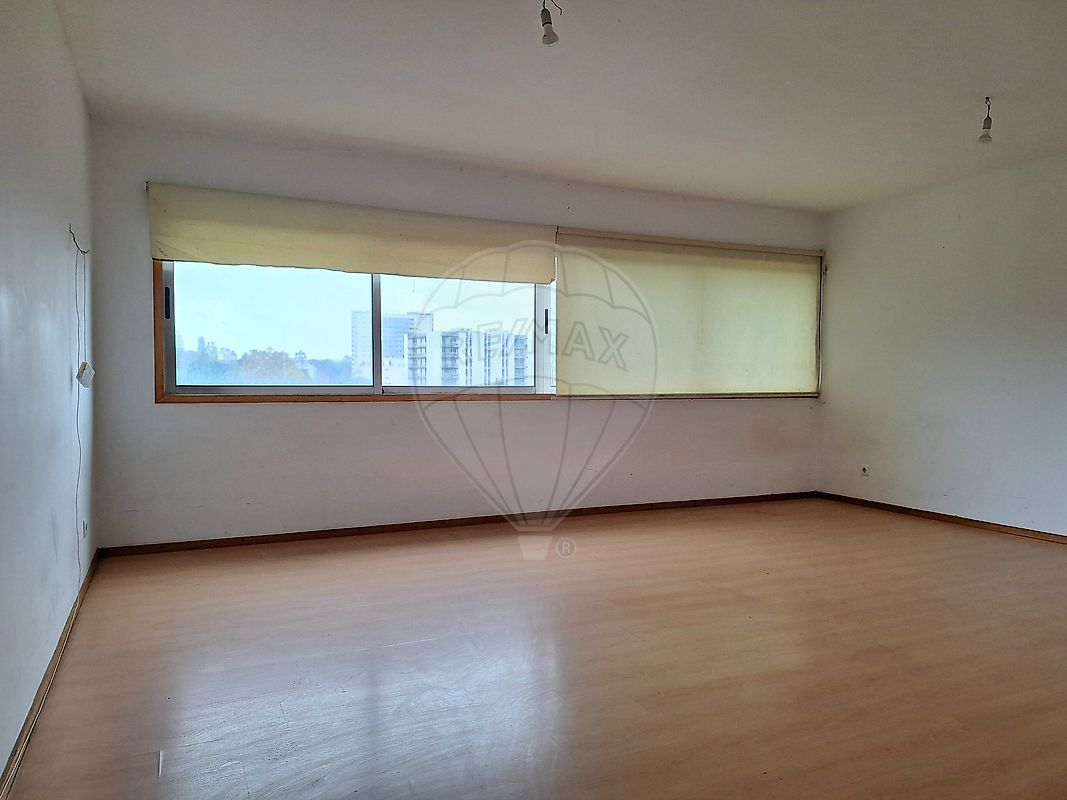 Apartamento T3 à venda em Maia