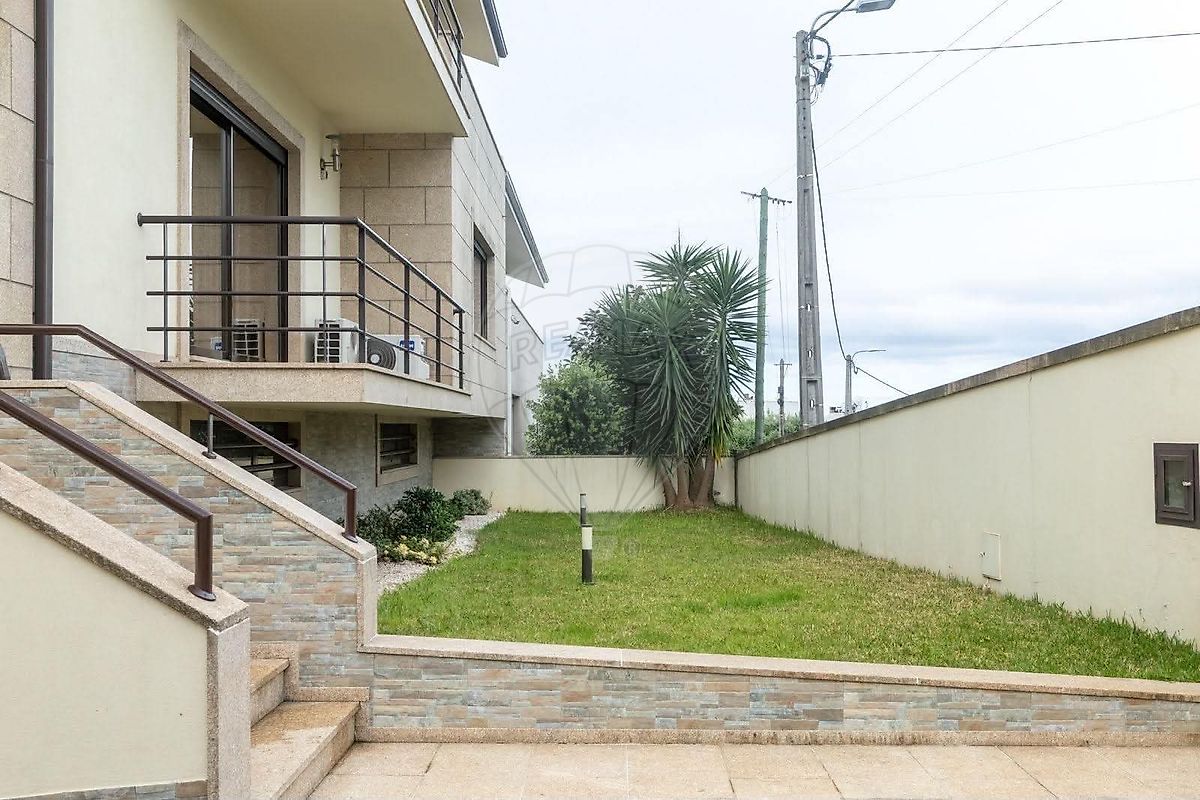 Apartamento T4 à venda em Gondomar