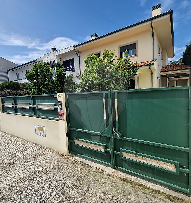 Apartamento T3 à venda em Maia