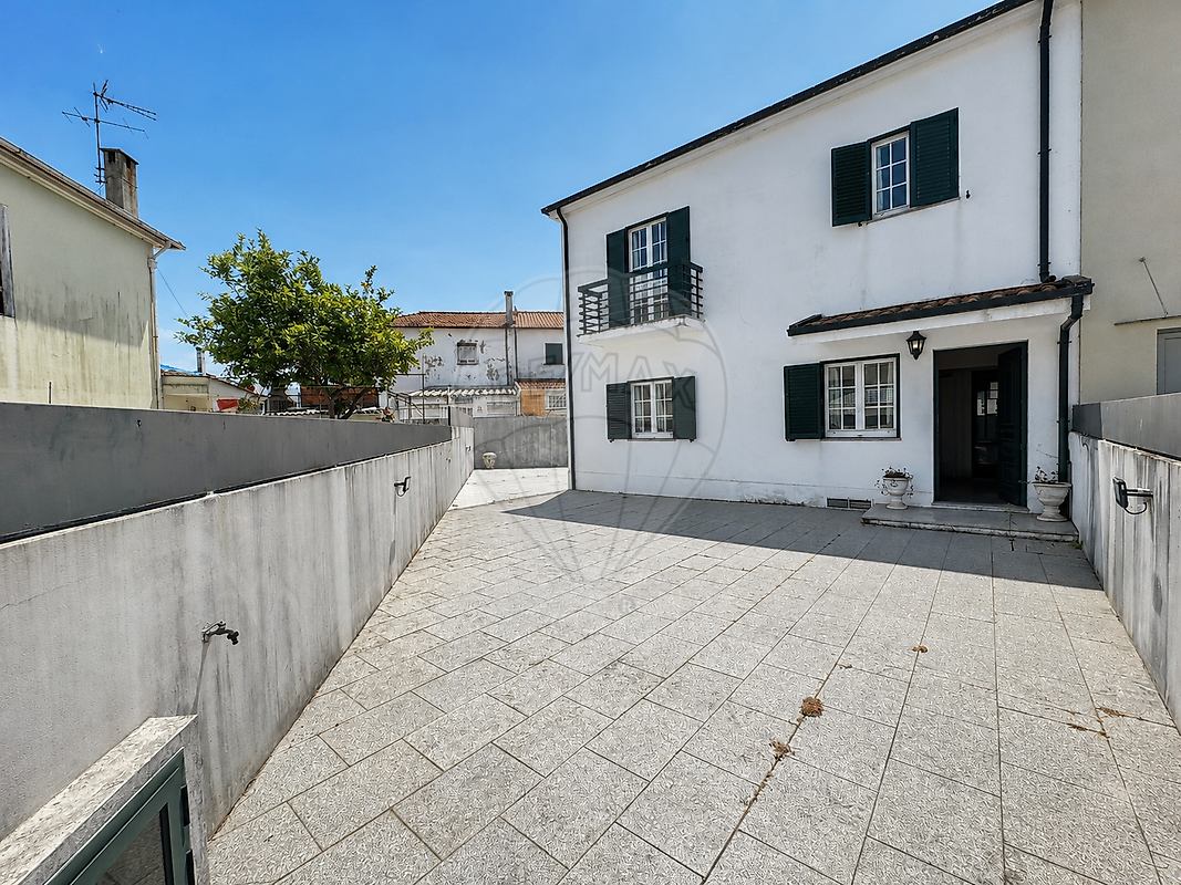 Apartamento T4 à venda em Porto