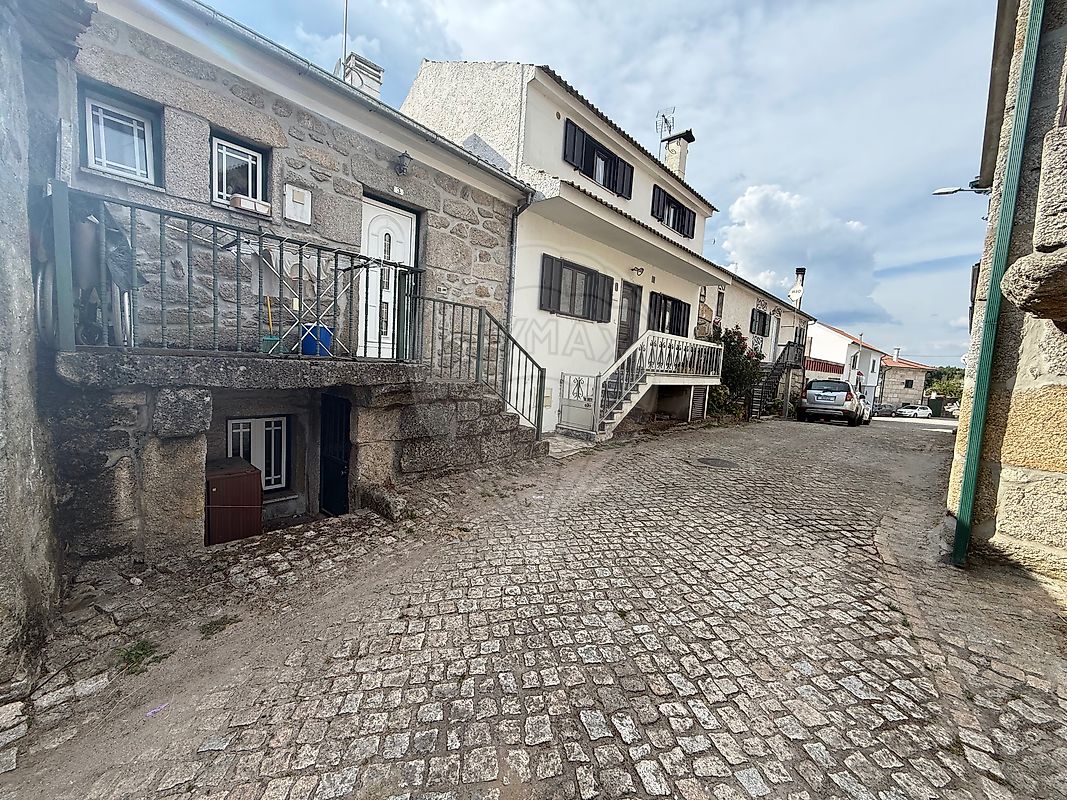 Apartamento T3 à venda em Sernancelhe