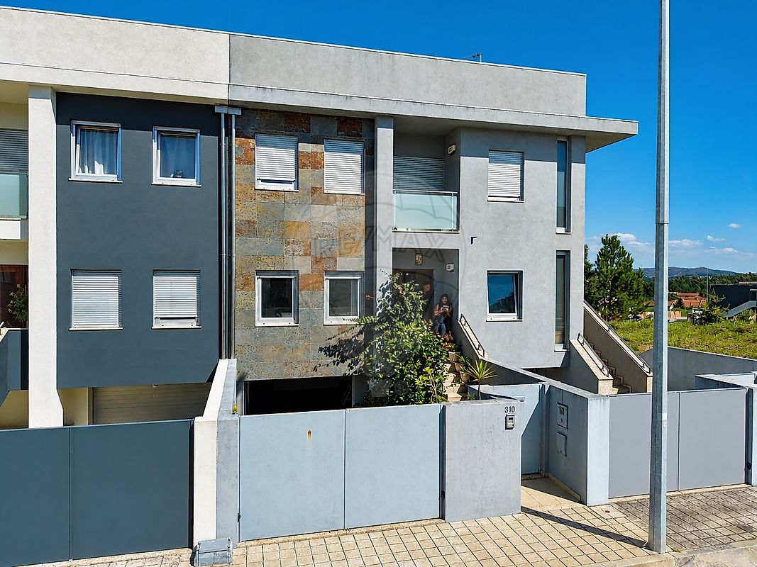 Apartamento T3 à venda em Trofa