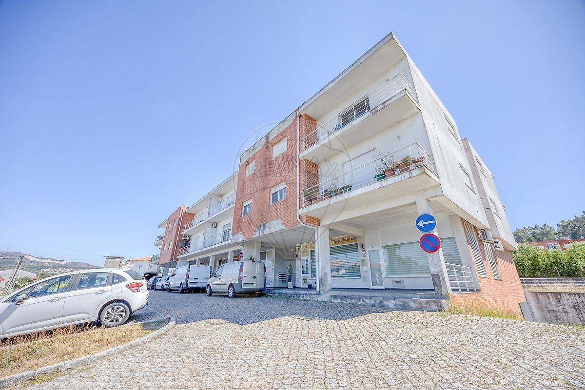 Apartamento T2 à venda em Penafiel