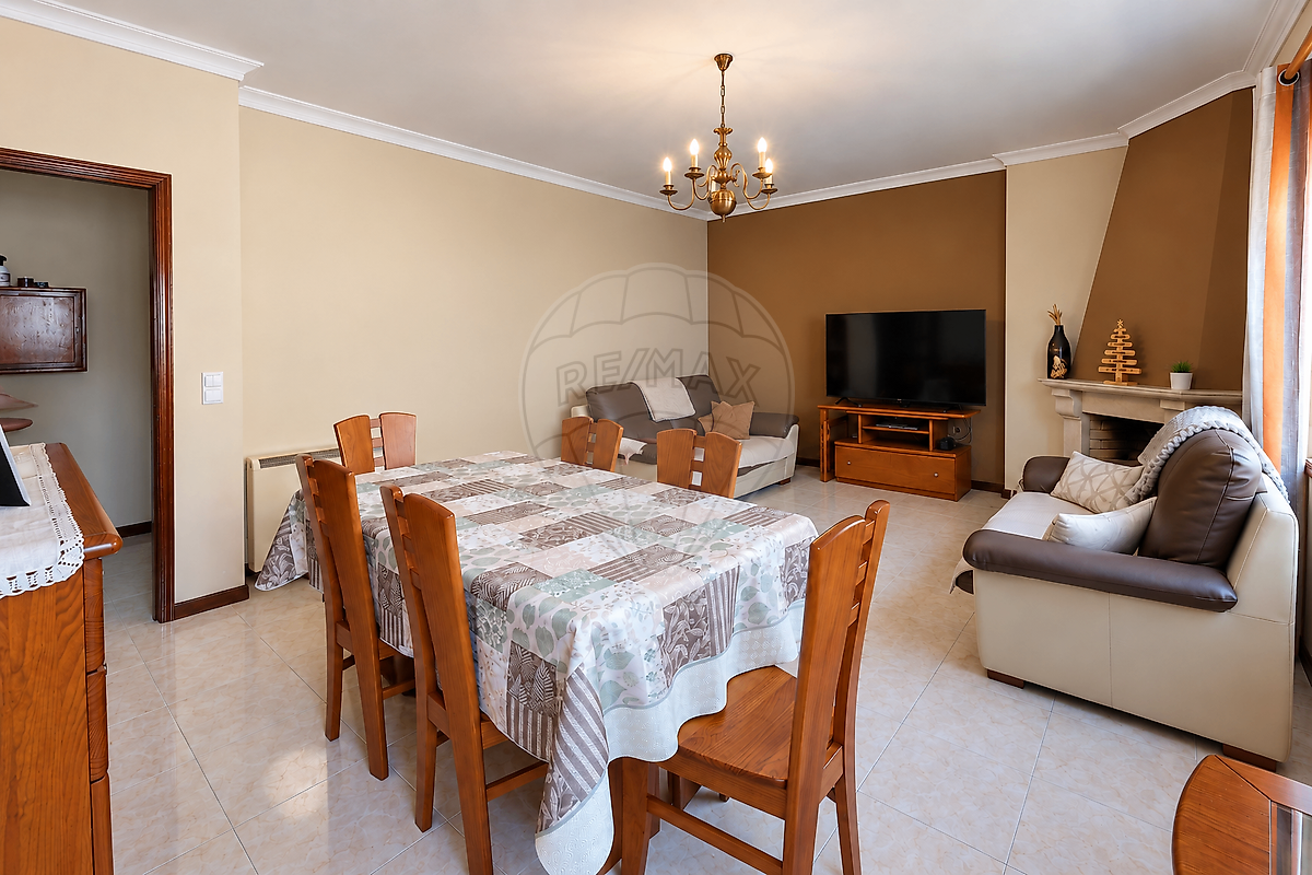 Apartamento T2 - Águas Santas, Maia, Porto