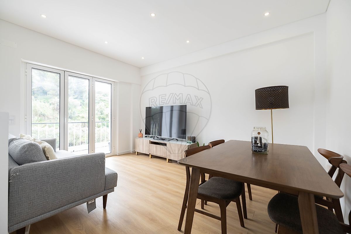 Apartamento T2 à venda em Loures