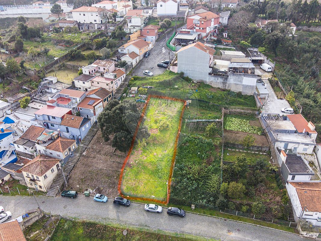 Land for sale in Vila Nova de Gaia, Portugal — €56,000