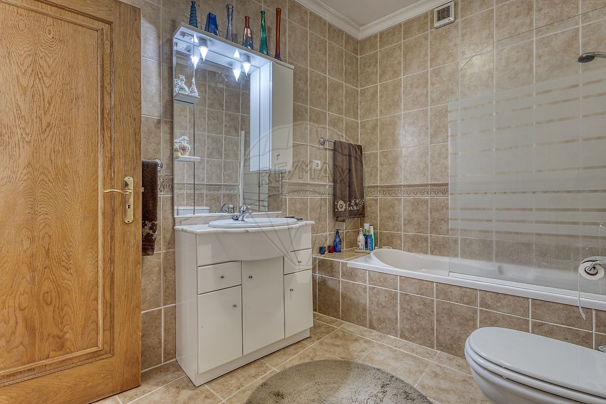 listing 125471068-165 picture-0