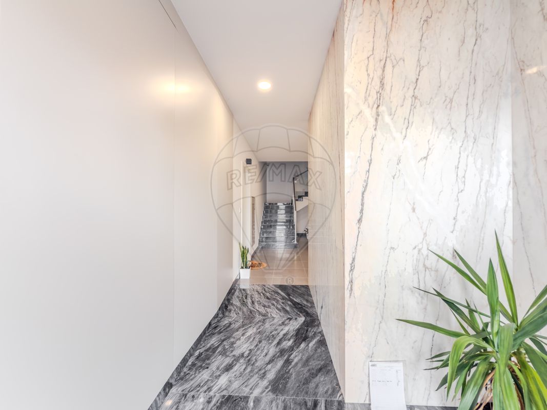 listing 125471124-127 picture-0