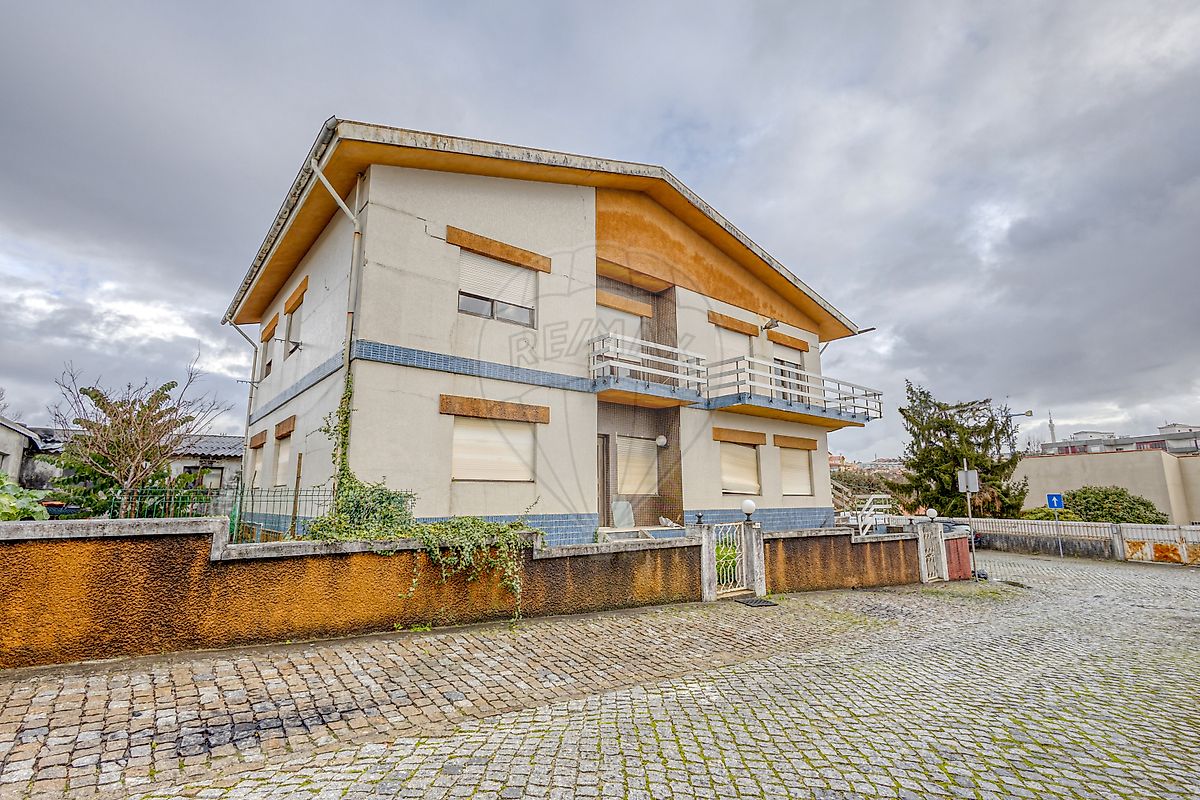 Moradia T4 à venda em Vila Nova de Gaia