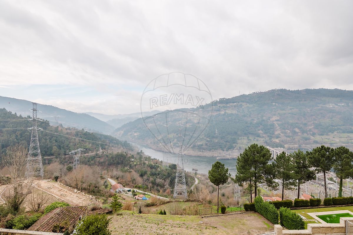 Moradia - São Cristóvão de Nogueira, Cinfães, Viseu