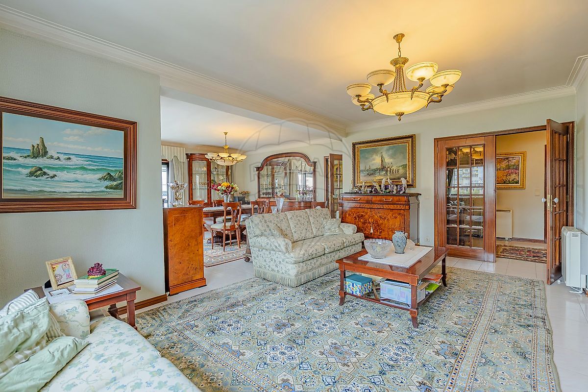 Apartamento T3 à venda em Vila Nova de Gaia