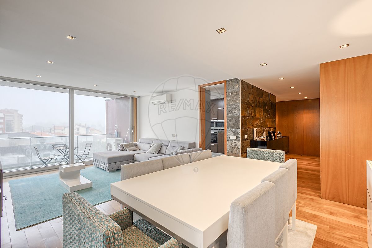 Apartamento T3 à venda em Vila Nova de Gaia