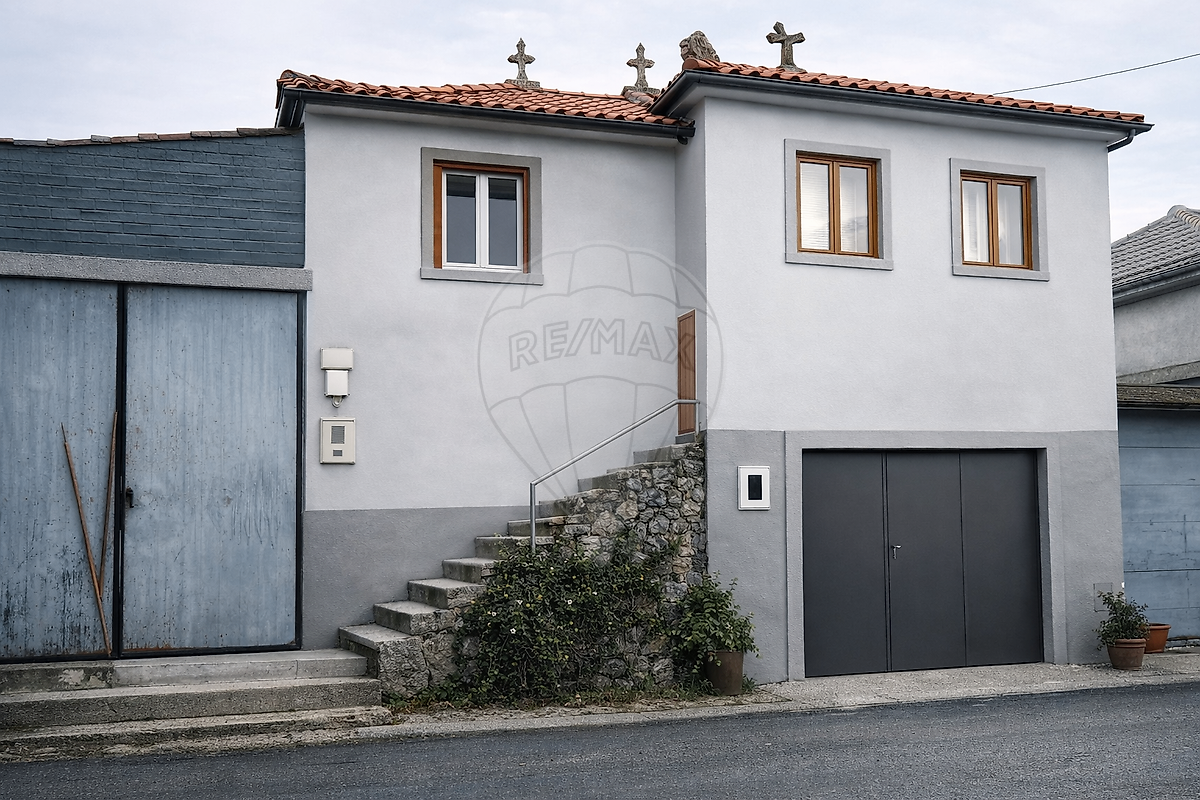 Moradia - Bustos, Troviscal e Mamarrosa, Oliveira do Bairro, Aveiro