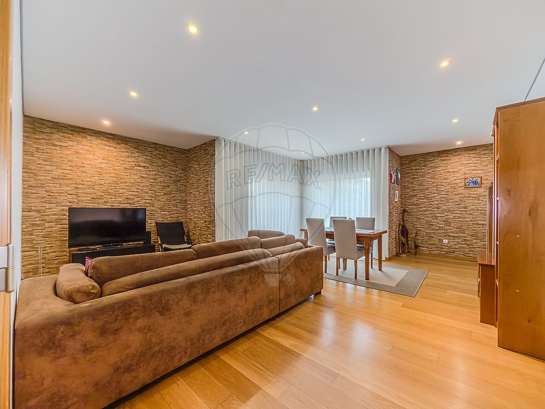 Apartamento T3 à venda em Santa Maria da Feira