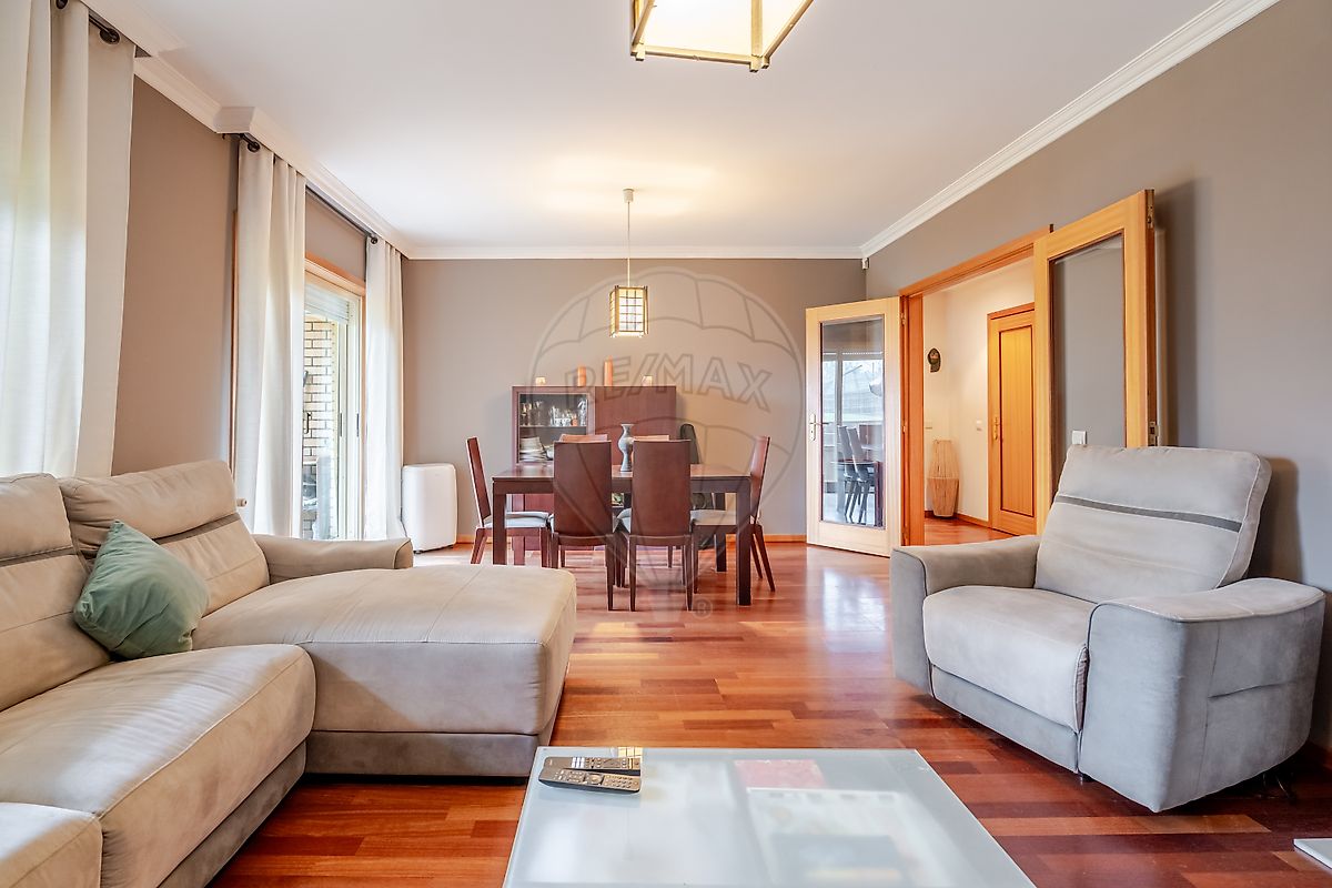 Apartamento T3 à venda em Vila Nova de Gaia