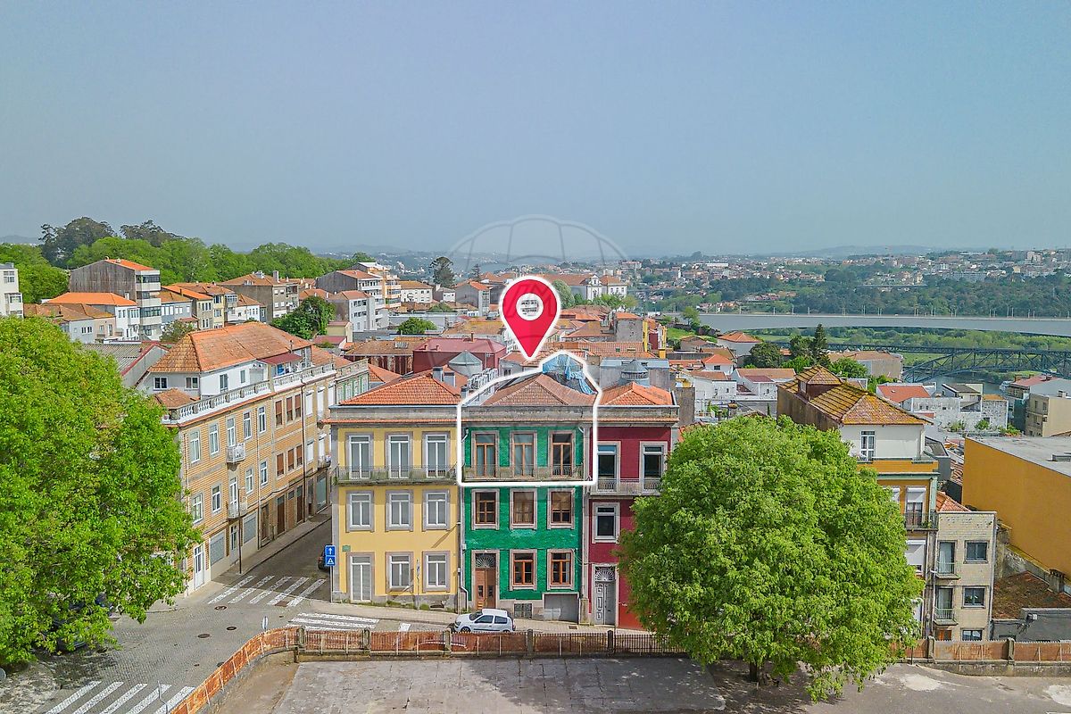Apartamento T4 à venda em Porto