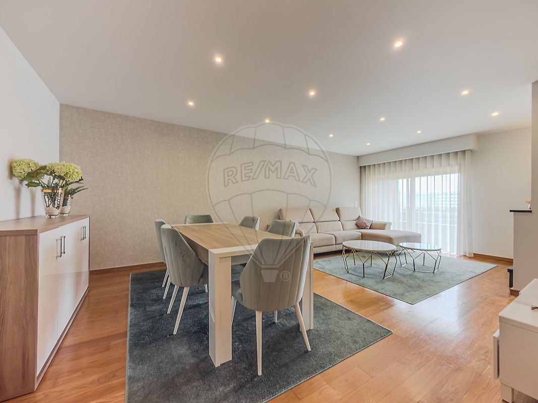 Apartamento T2 à venda em Vila Nova de Gaia