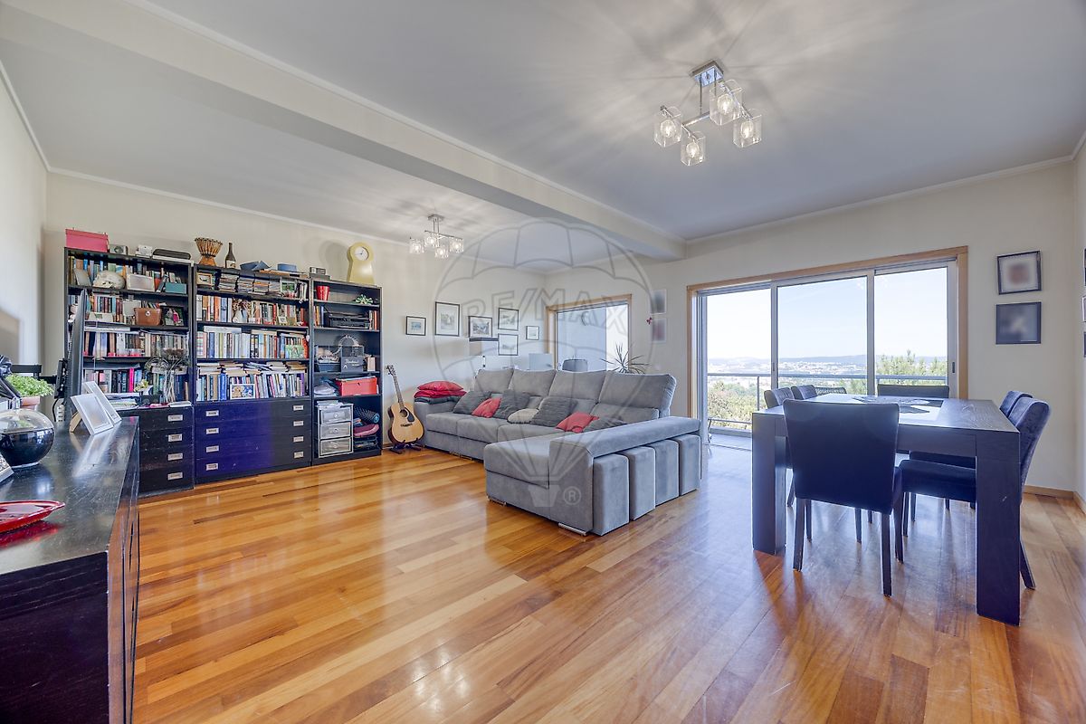 Apartamento T3 à venda em Vila Nova de Gaia