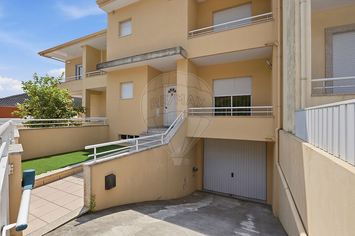 Apartamento T3 à venda em Santa Maria da Feira