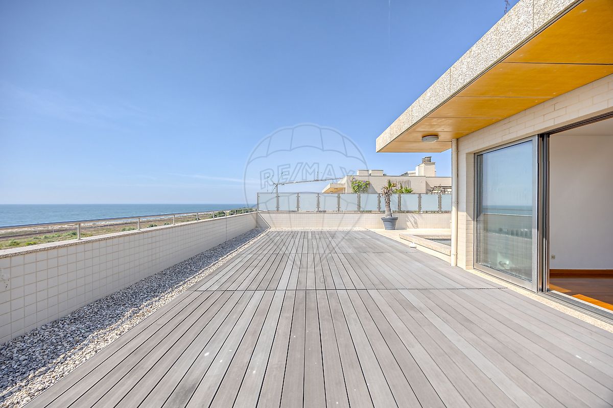Apartamento T4 à venda em Vila Nova de Gaia