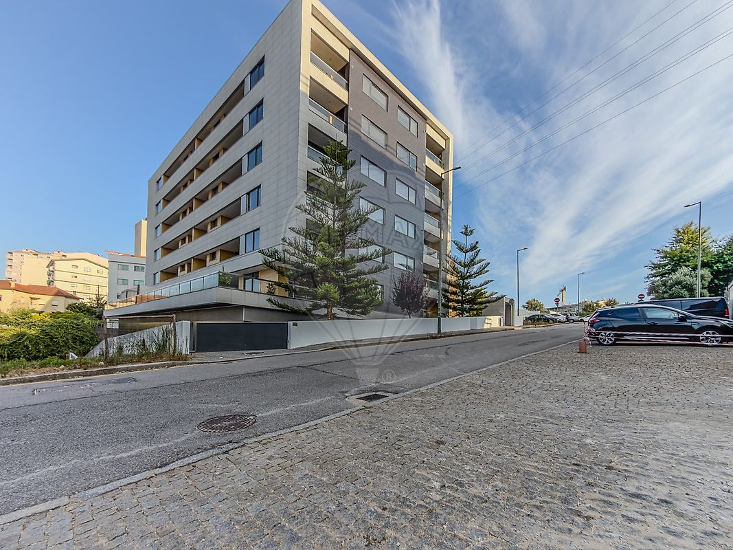Apartamento T3 à venda em Vila Nova de Gaia