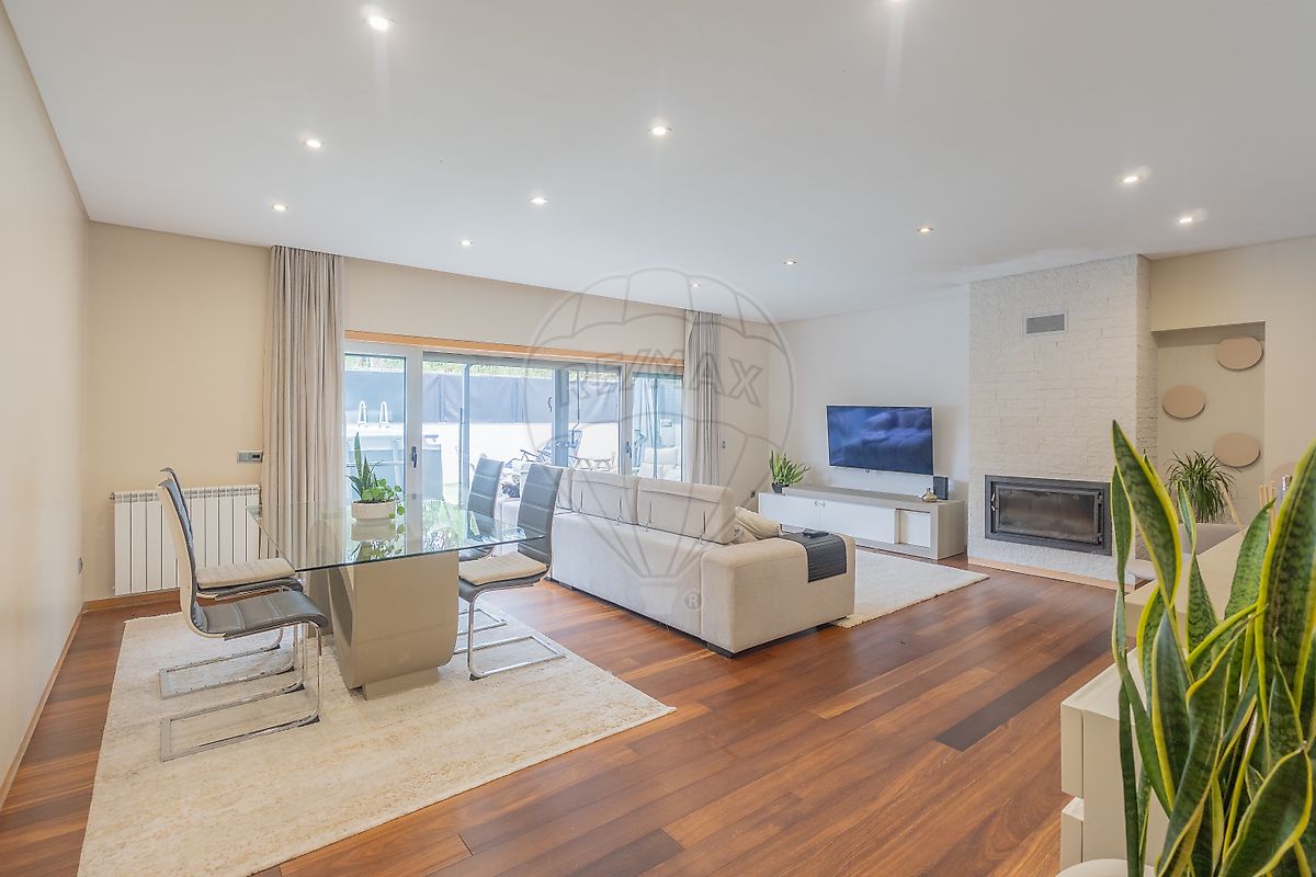 Apartamento T3 à venda em Vila Nova de Gaia