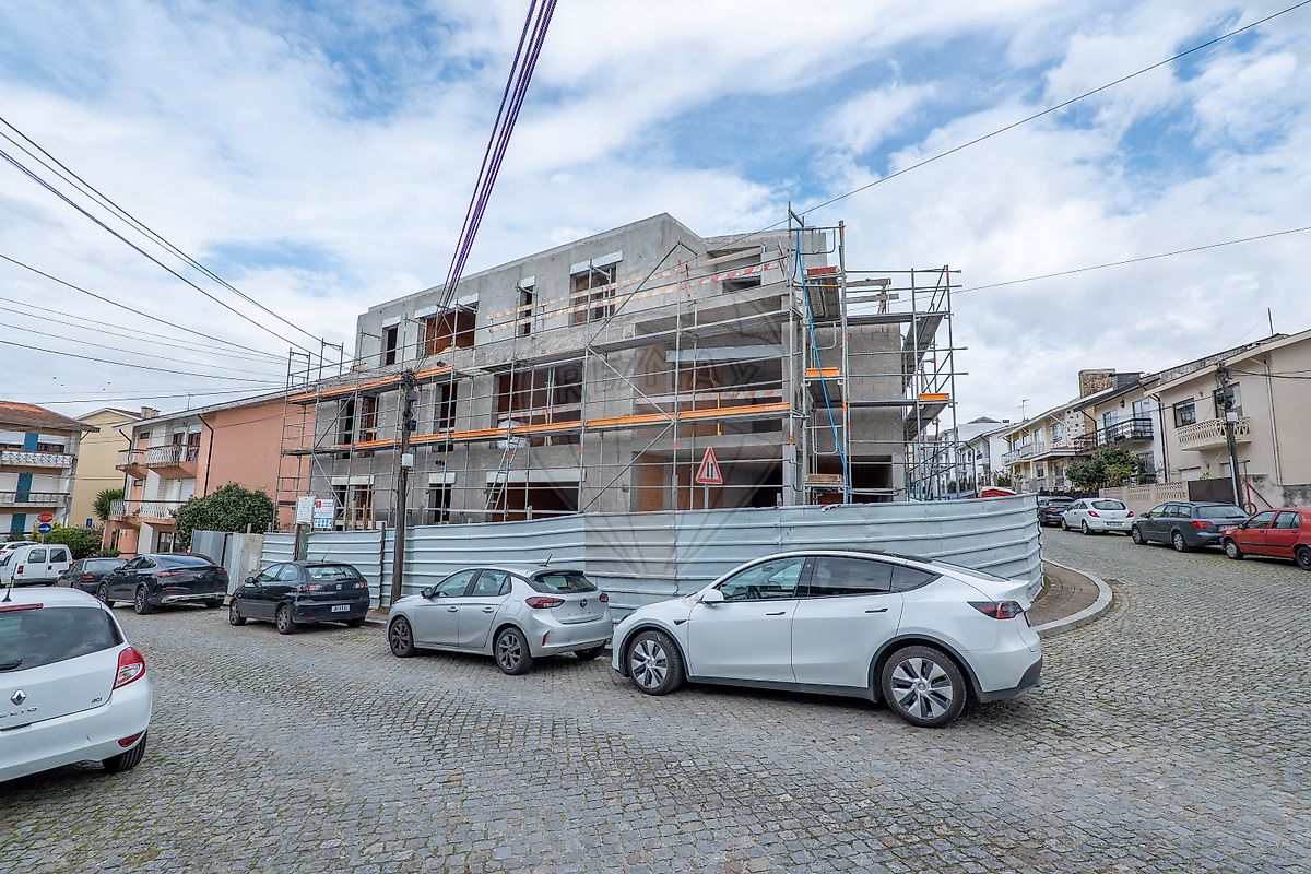 Apartamento T2 à venda em Maia