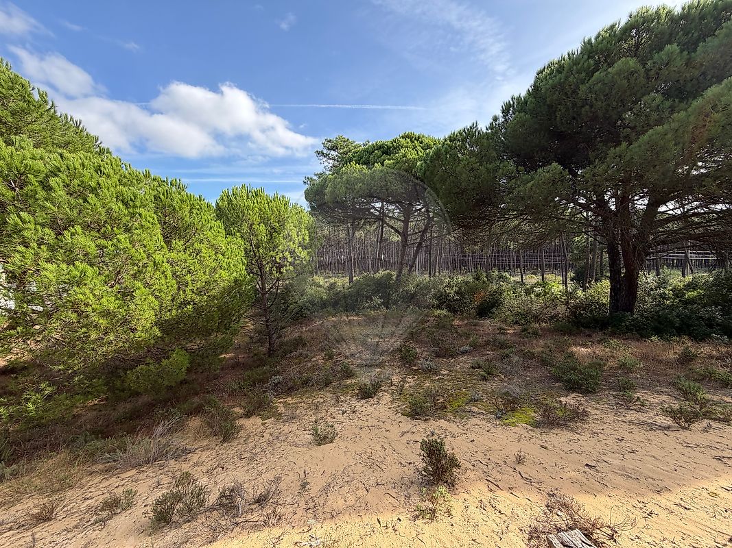 Terreno à venda em Almada