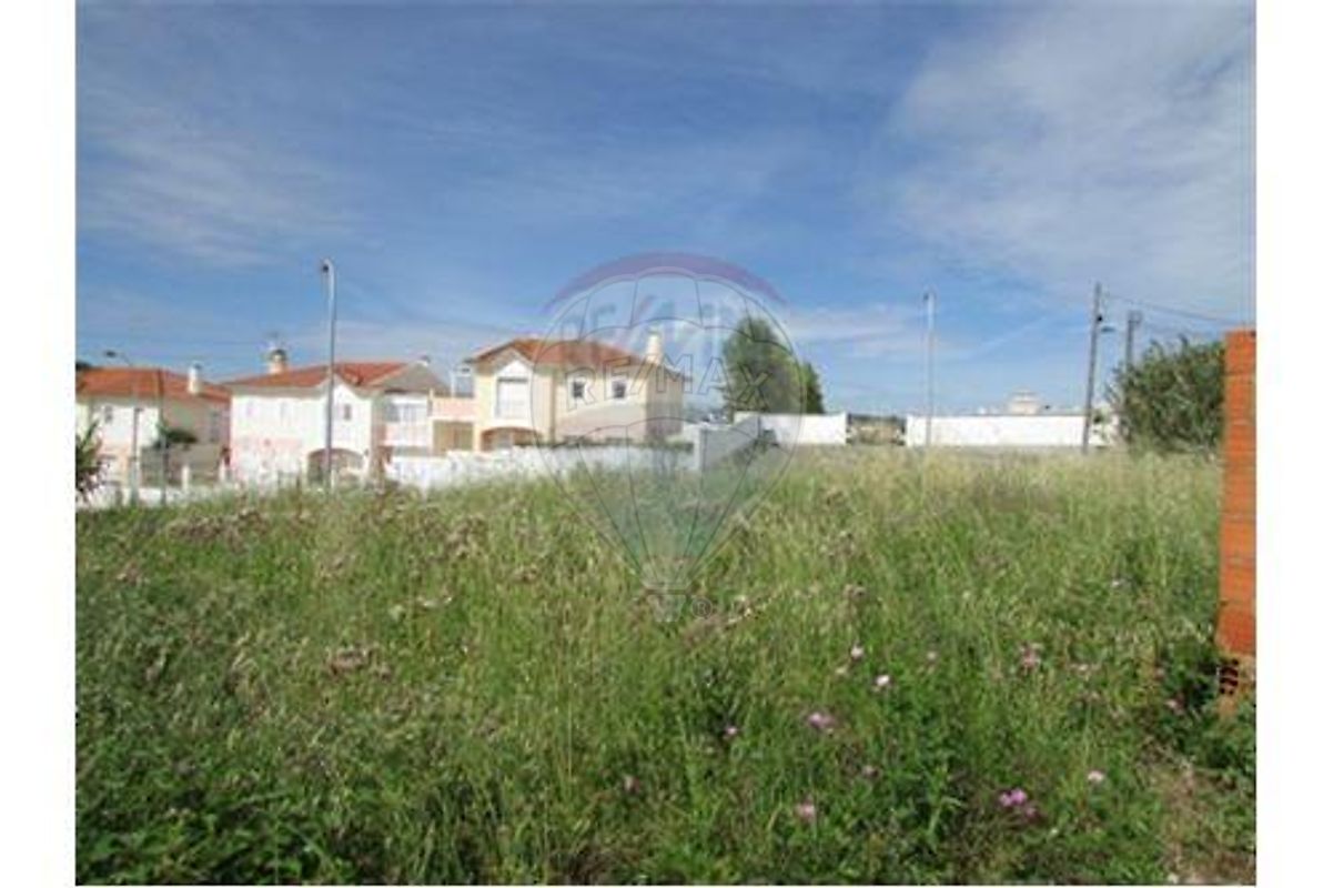 Terreno à venda em Alenquer