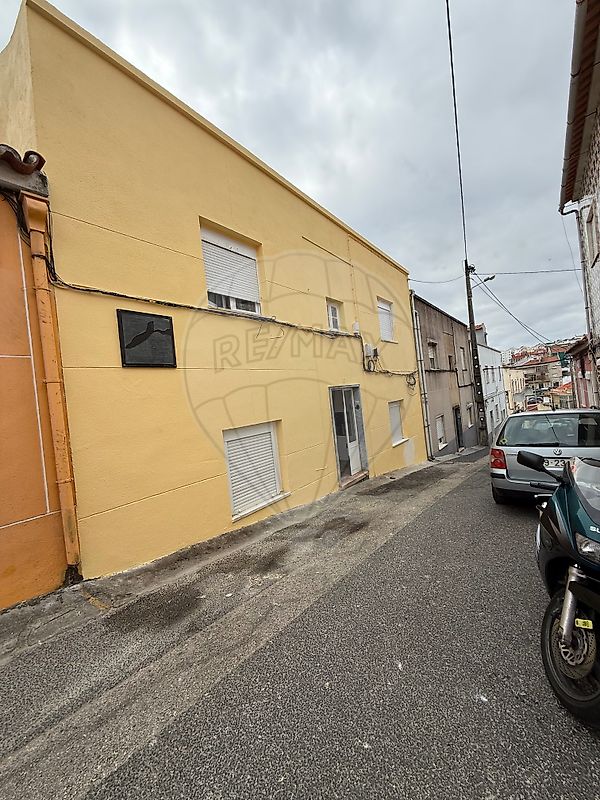 Prédio - Camarate, Unhos e Apelação, Loures, Lisboa