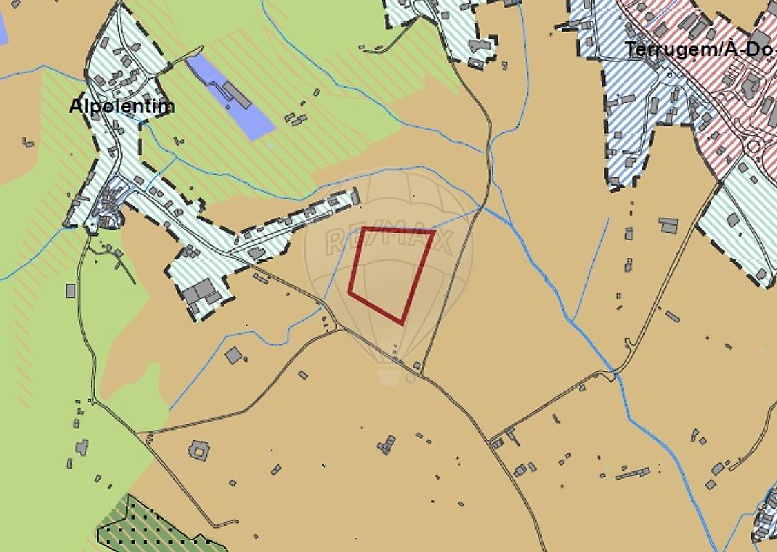 Terreno  à venda em Alpolentim