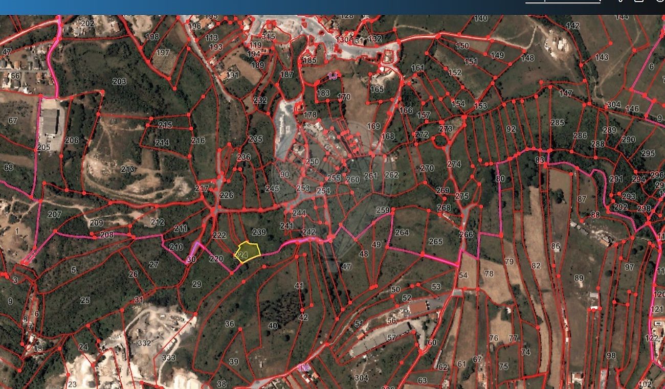 Terreno  à venda em Terrugem