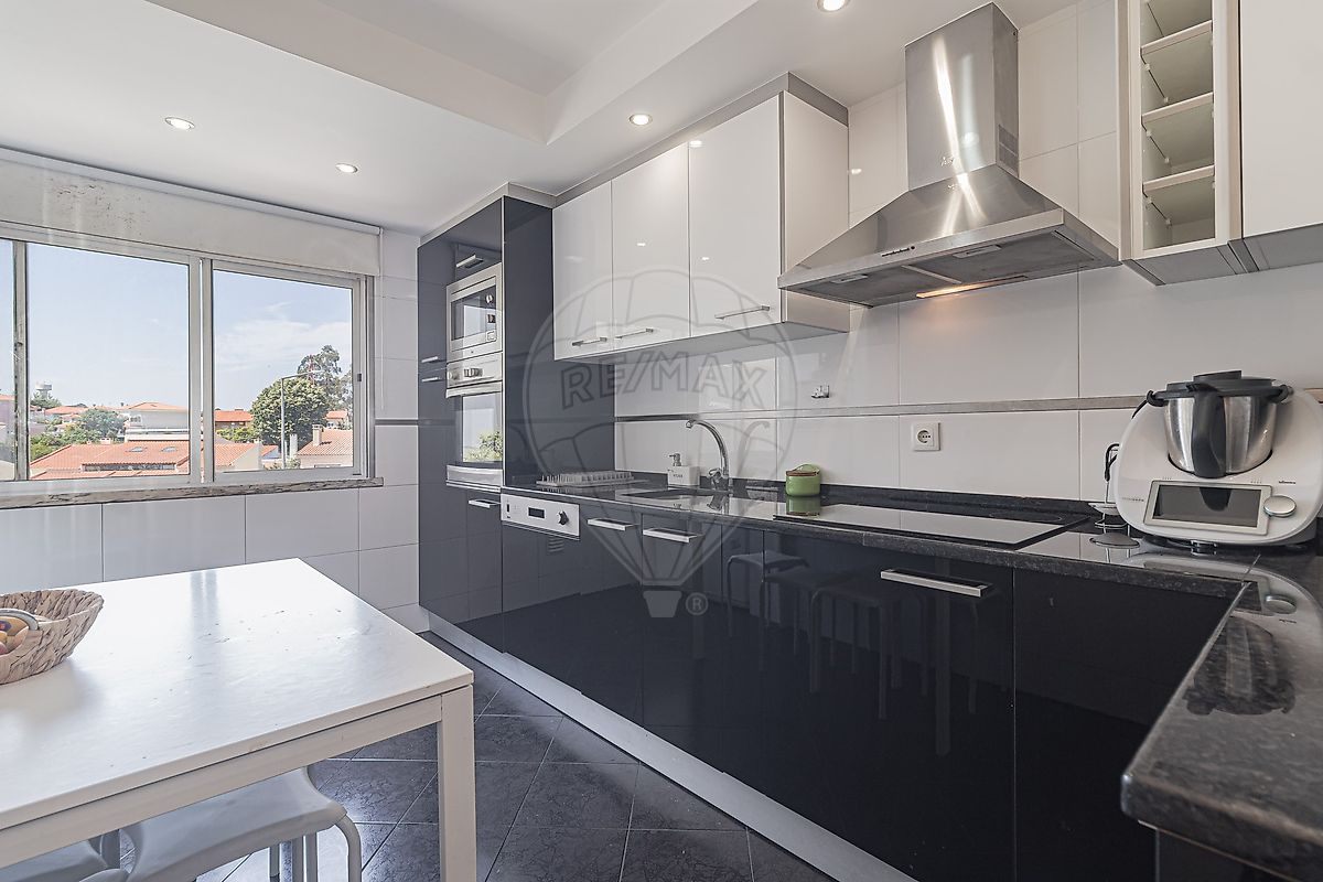 listing 125541040-105 picture-0