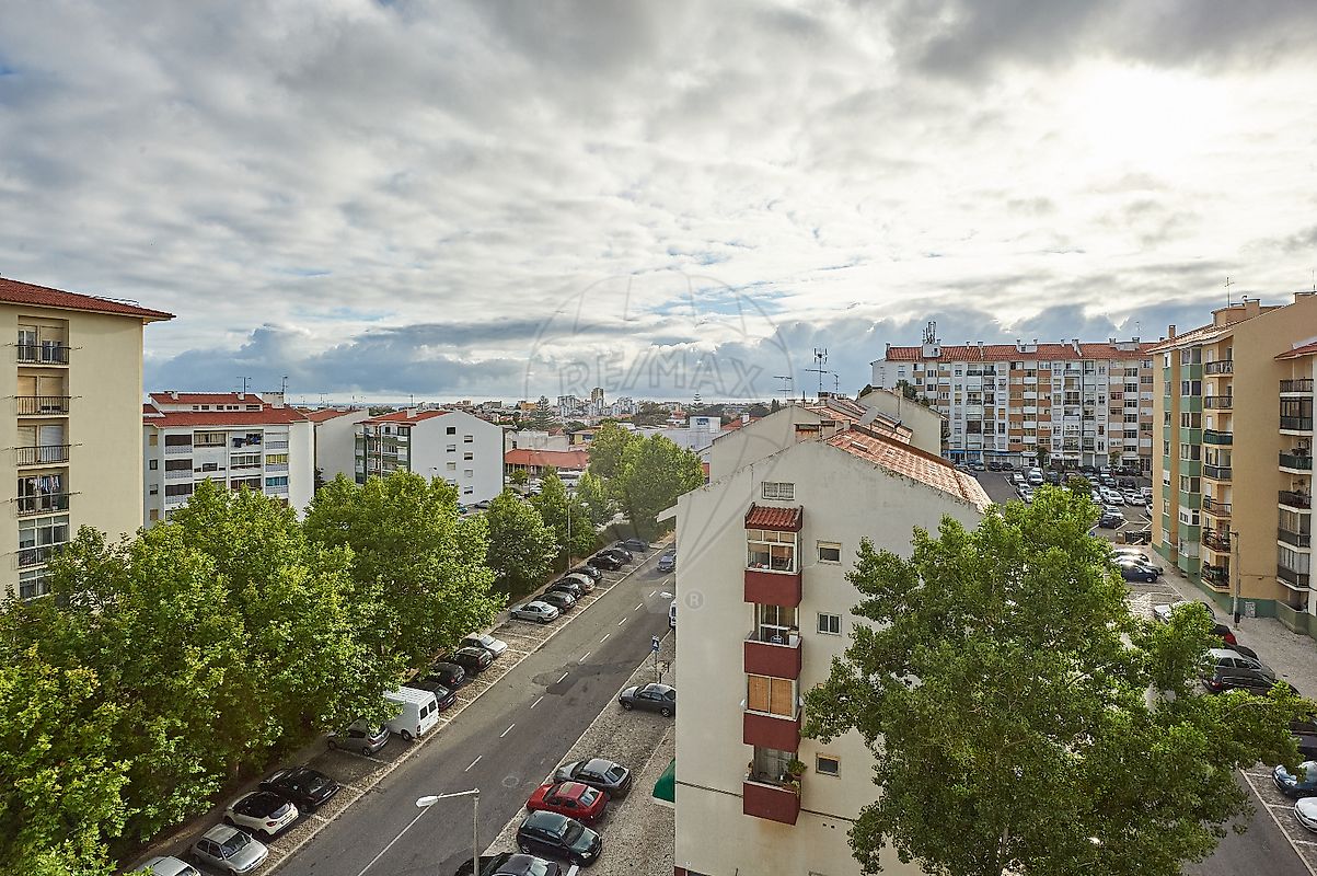 Apartamento T2 à venda em Alto da Castelhana