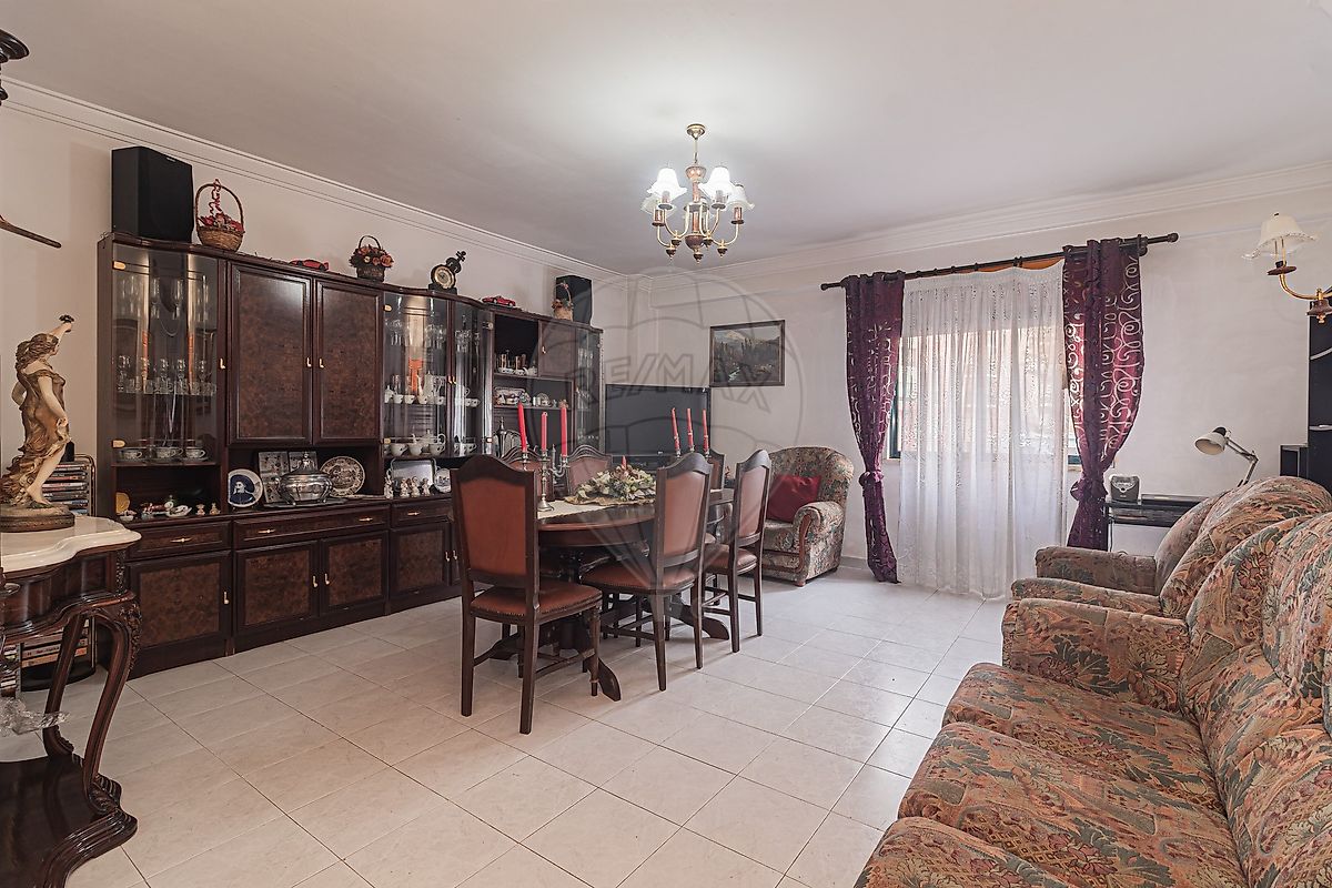 Apartamento T2 à venda em Sintra