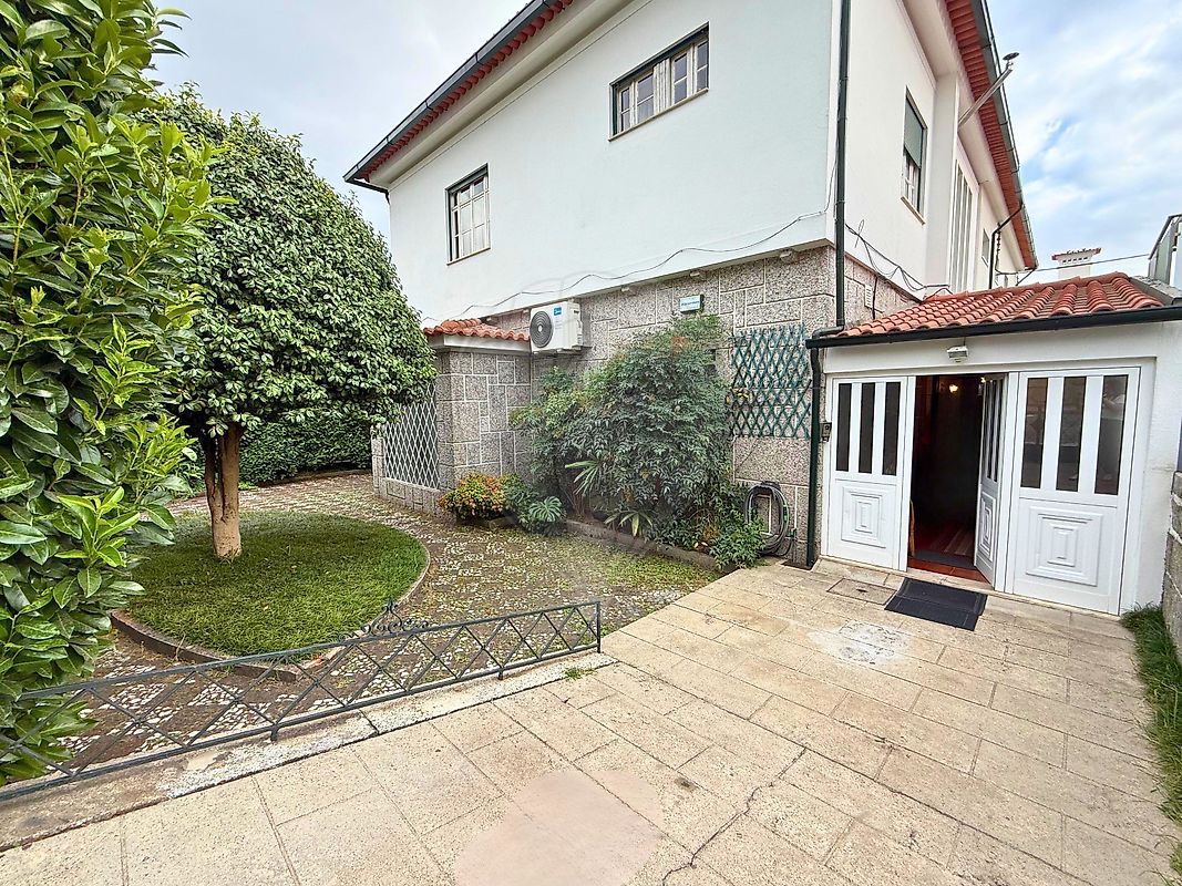 Moradia T4 à venda em Guimarães