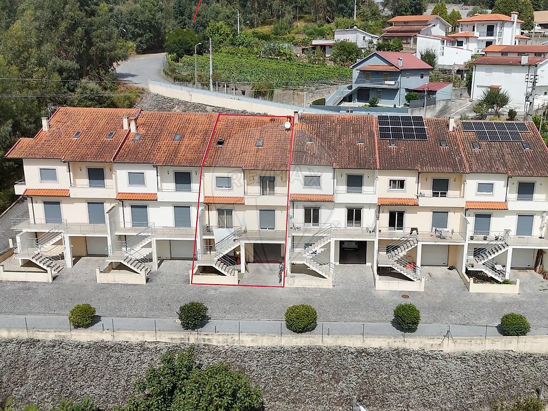 Moradia - Britelo, Gémeos e Ourilhe, Celorico de Basto, Braga