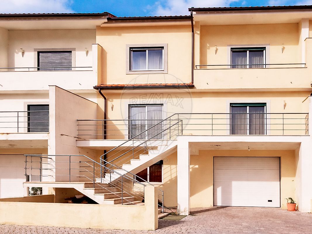Moradia T4 à venda em Britelo, Gémeos e Ourilhe, Celorico de Basto — foto 2