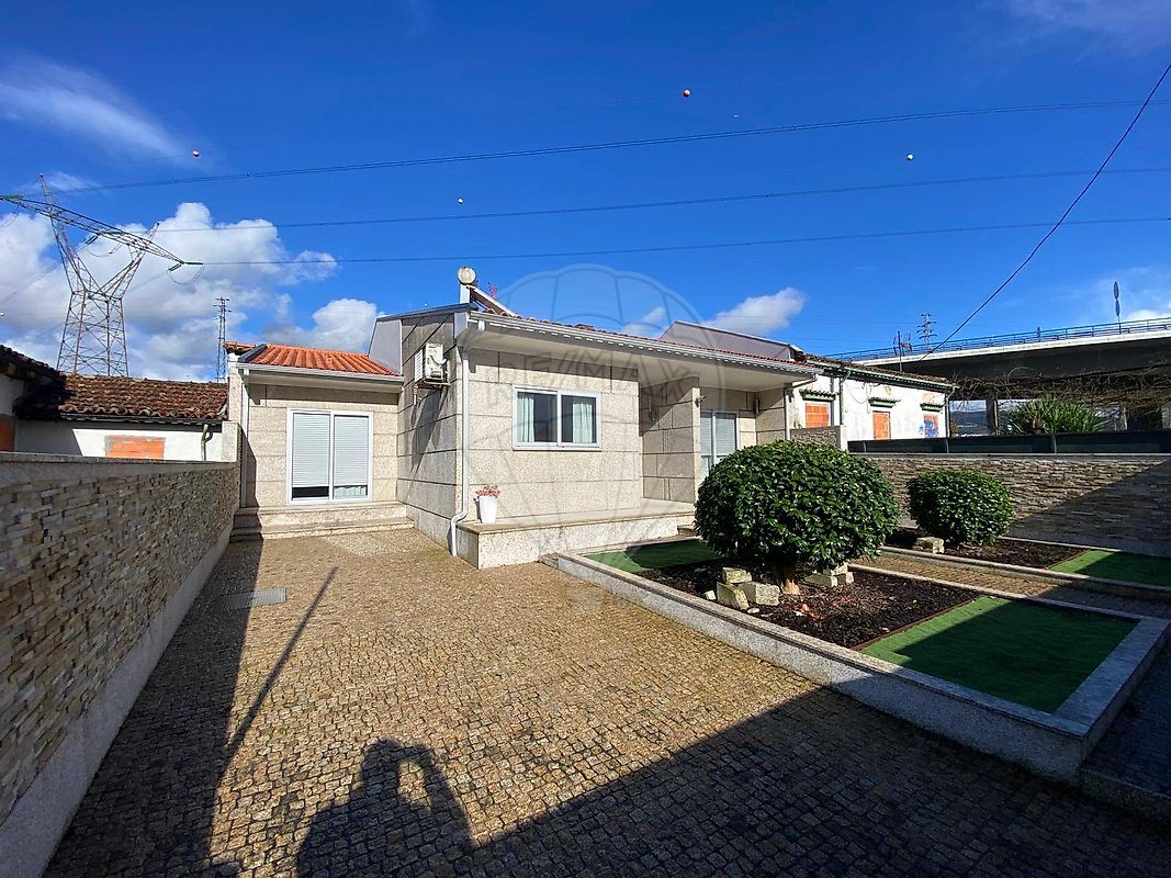 Moradia T3 à venda em Guimarães