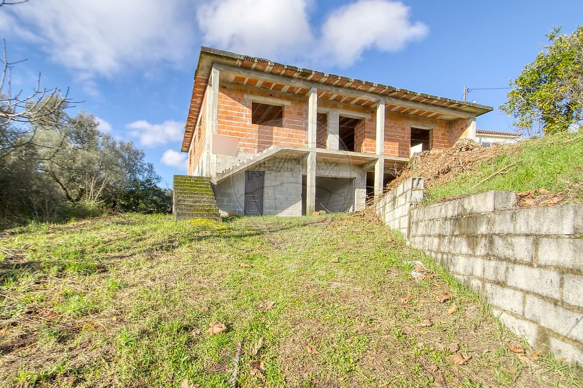 Moradia - Vale de Bouro, Celorico de Basto, Braga