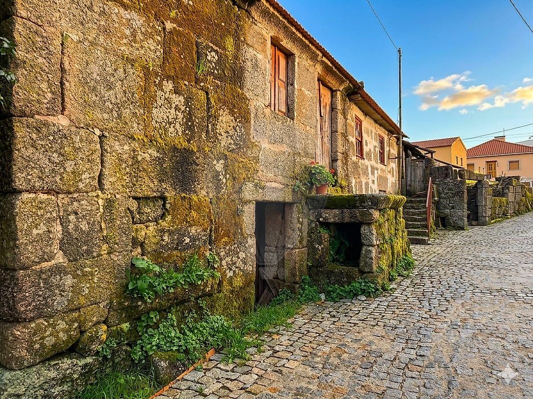 Moradia - Bustelo, Carneiro e Carvalho de Rei, Amarante, Porto