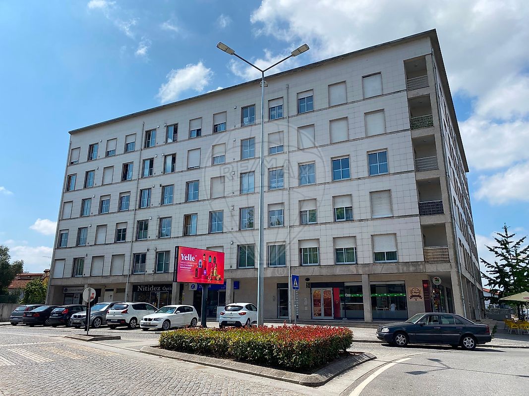 Apartamento T3 à venda em Paços de Ferreira