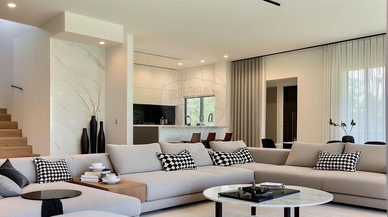 Moradia T3 de luxo à venda em Sintra