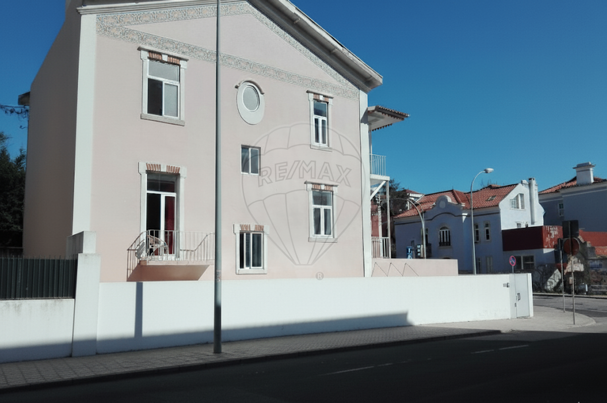 Moradia T7 para venda