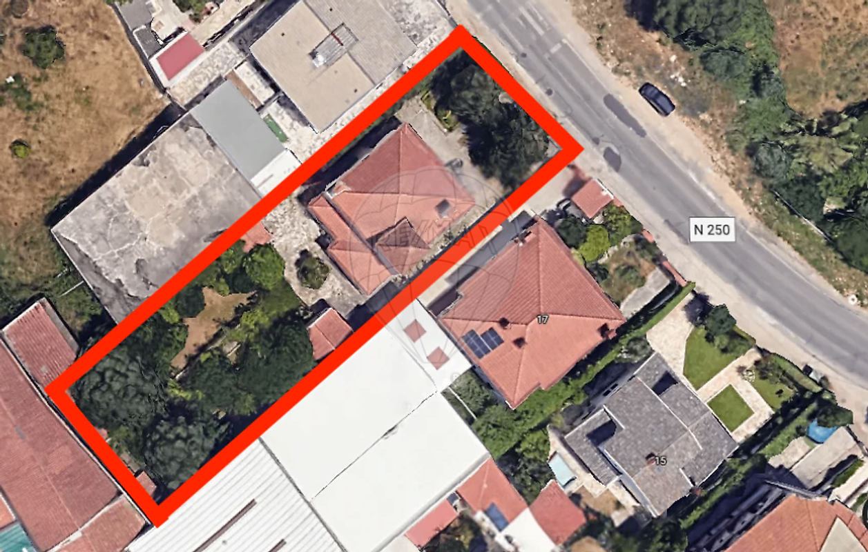 Moradia T6 à venda em Loures