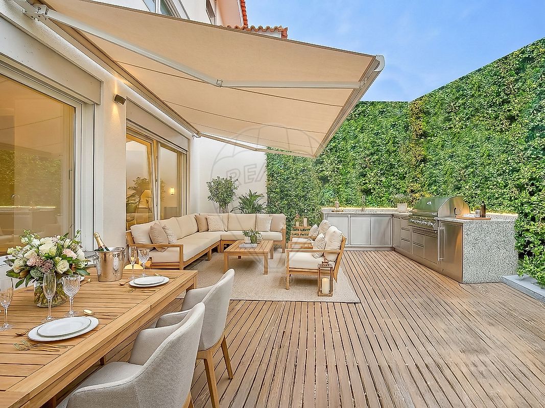 Moradia T5 à venda em Oeiras