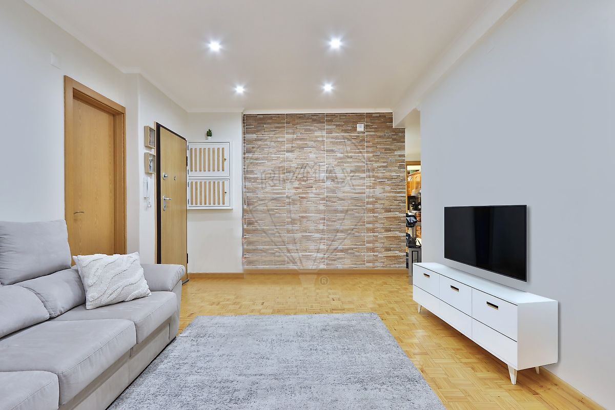 Apartamento T2 à venda em Odivelas