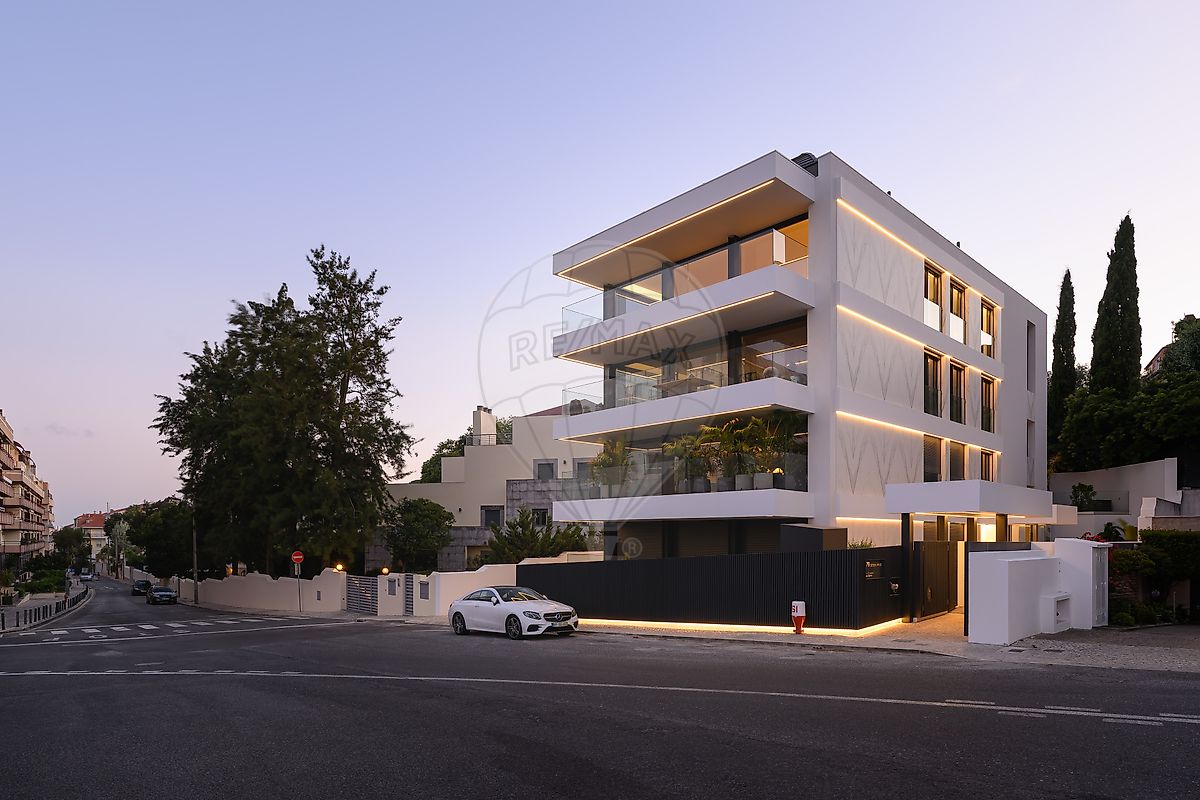 Duplex T4 à venda em Cascais
